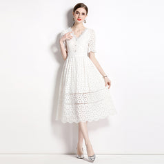 Elegant Slim Short Sleeve V-Neck Mid-Length Lace Dress