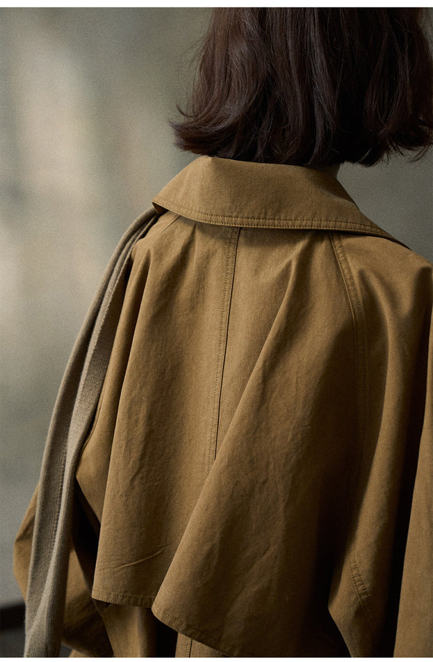 A Classic Commuter Easual Fashion Tie Collar Coat