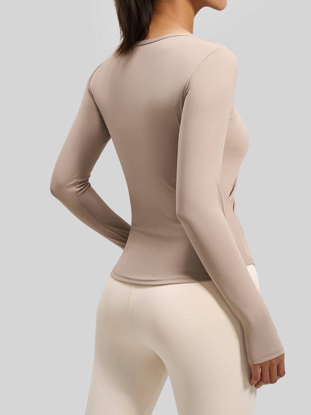 V-Neck Long-Sleeved Pleated Fitted and Slimming Sports Top