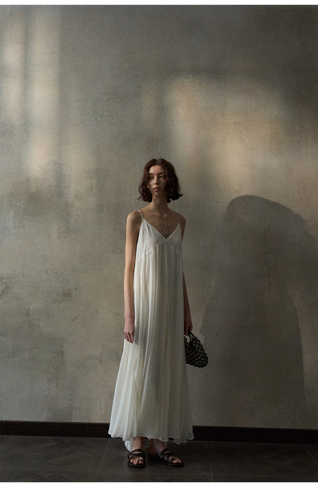 A Solid-Color, Elegant And Fashionable Irregular Tulle Backless Women Dress