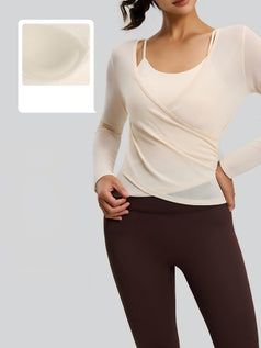 Long-Sleeved Halter Top Two-Piece Set with Underwire Yoga Top