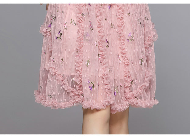 Floral Mid-Skirt Dress with Embroidered High Waist and Peplum Temperament in Pink