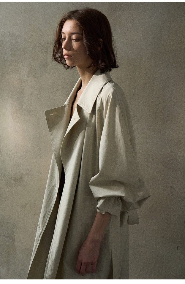 A Classic Commuter Easual Fashion Tie Collar Coat