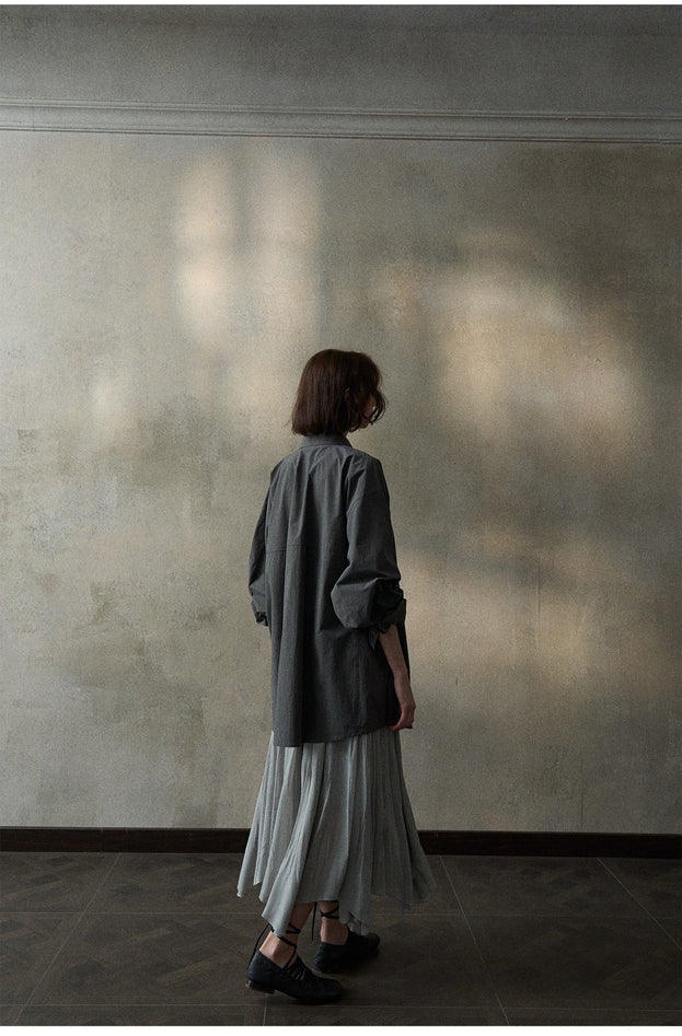 A Loose And Fashionable Button Mid-length Sleeved cotton Commuting Blouse