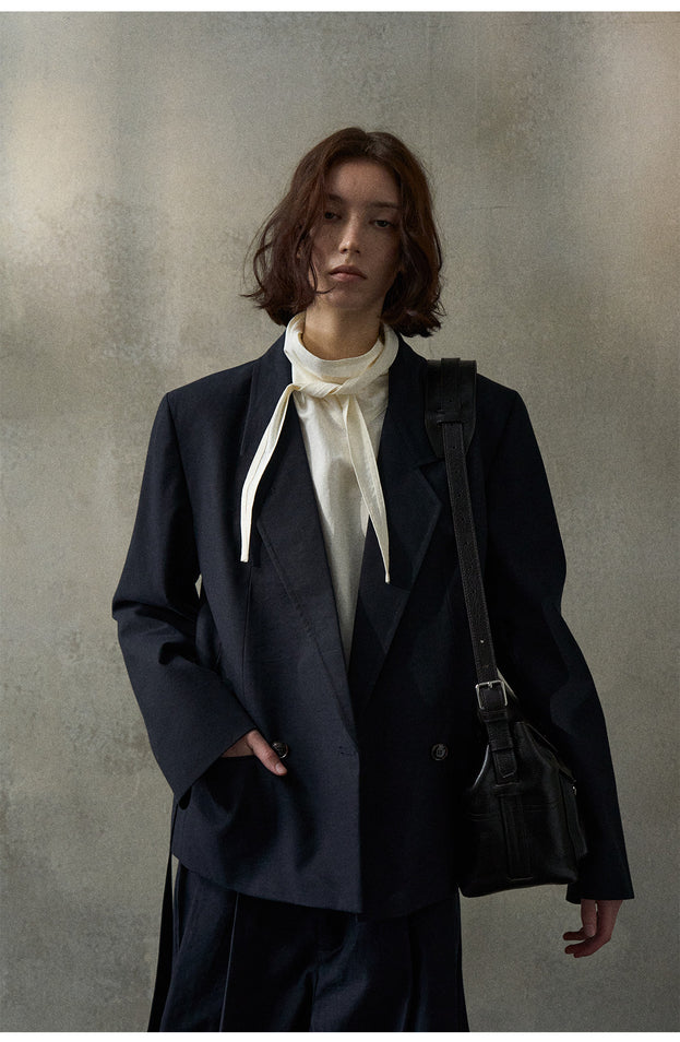 Fashionable, Casual And Comfortable Commuting Women Blazer