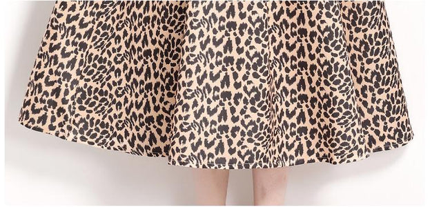 Vintage Leopard Print Sleeveless, High-Waisted Dress with Slim Waist and Full Skirt