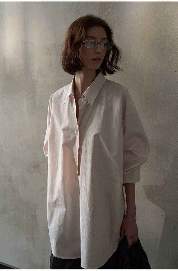 A Loose And Fashionable Button Mid-length Sleeved cotton Commuting Blouse