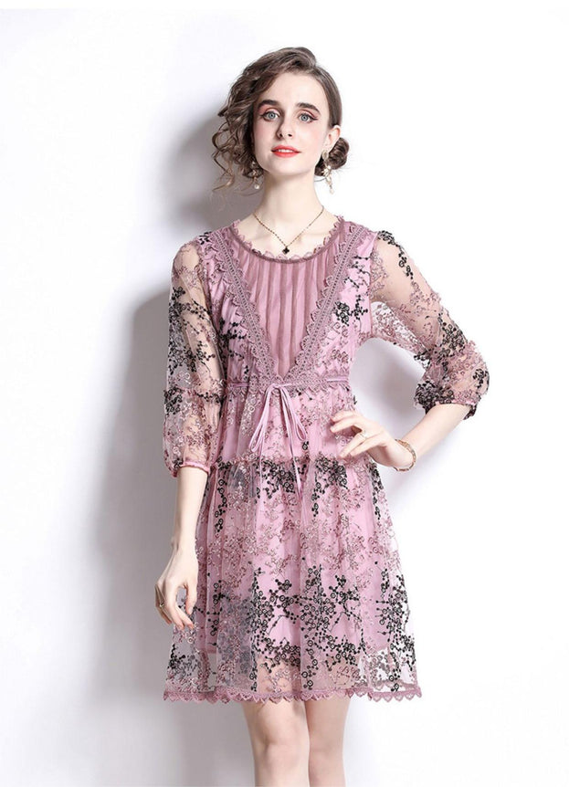 Lace Mesh Embroidery Fashion Seven-Point Sleeve Mid-Skirt Crewneck Dress