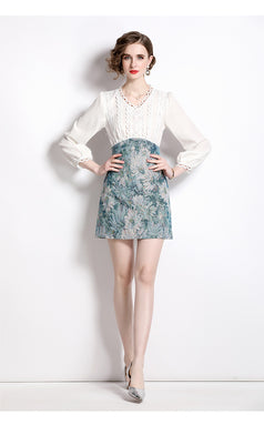 Fashion Vintage Temperament V-Neck Long-Sleeved A-Line Skirt Dress with Floral Color