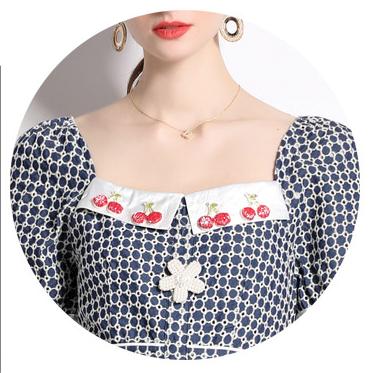 Temperament Fashion Vintage Square Neck Bubble Sleeve Embroidered Denim Skirt Dress