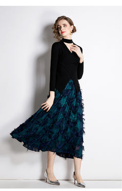 V-Neck Cross Dlimming Knitted Top and Bronzed Five-Pointed Star Eyelashes Tassel Skirt Two-Piece Suit