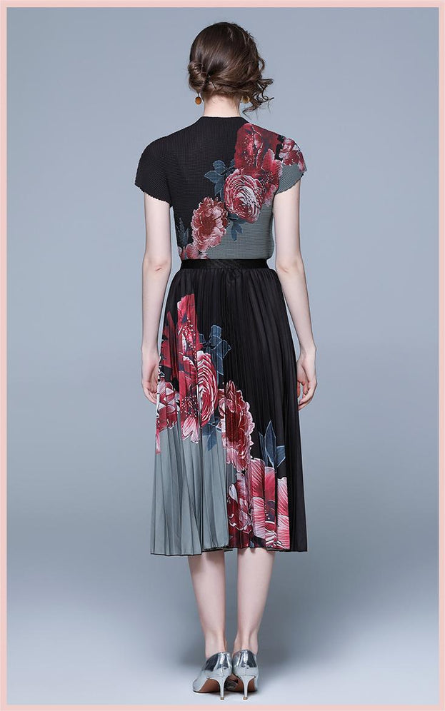 Vintage Print Pleated Short Sleeve Top and Pleated Skirt Fashion Two-Piece Suit