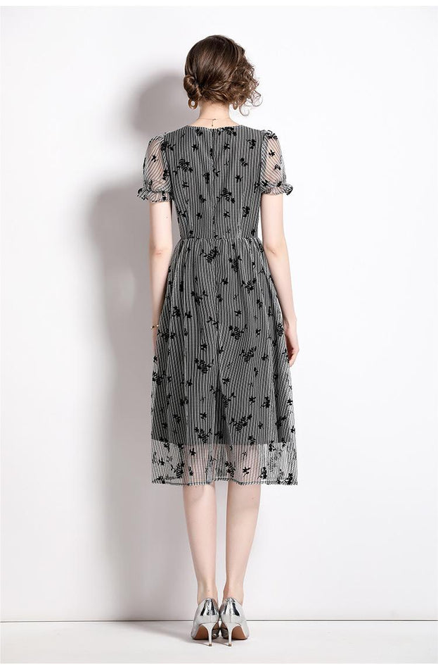 Temperament Elegant Round Neck Bubble Short Sleeve Slim Mid-Length Dress
