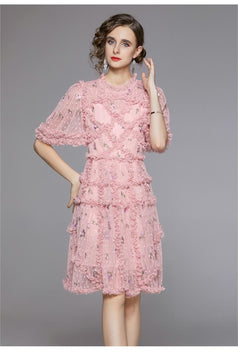 Floral Mid-Skirt Dress with Embroidered High Waist and Peplum Temperament in Pink