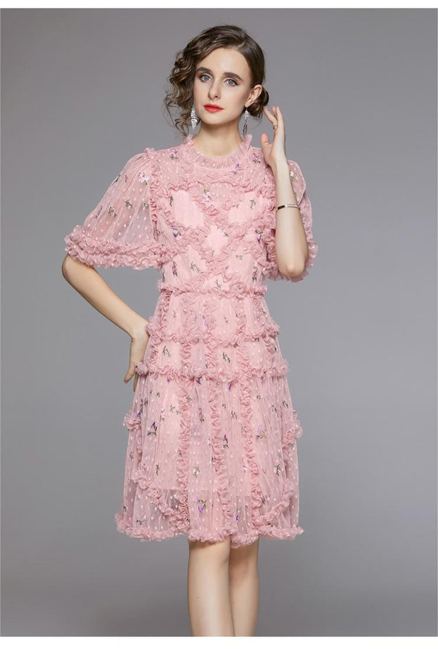 Floral Mid-Skirt Dress with Embroidered High Waist and Peplum Temperament in Pink