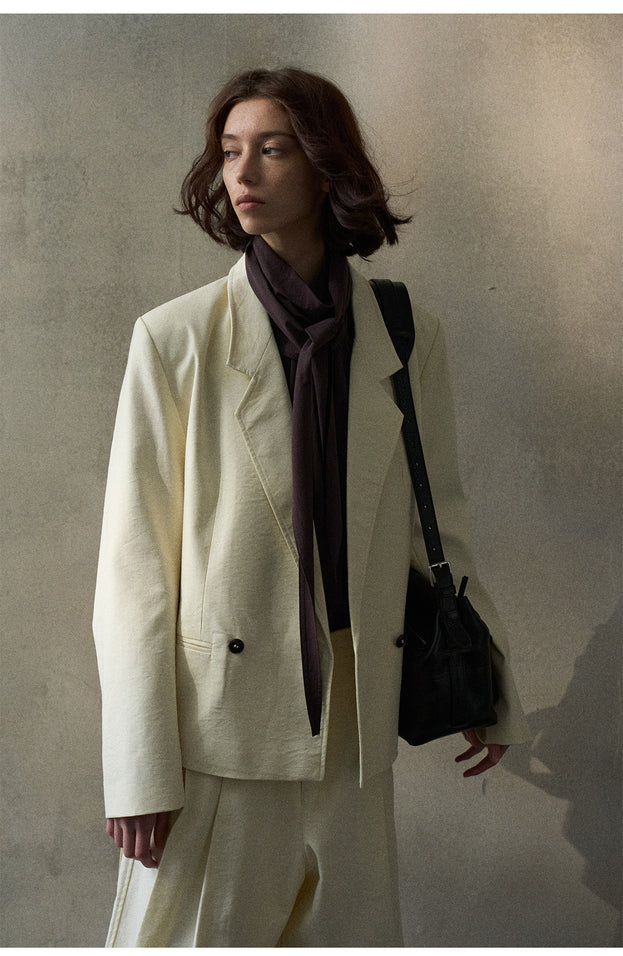 Fashionable, Casual And Comfortable Commuting Women Blazer
