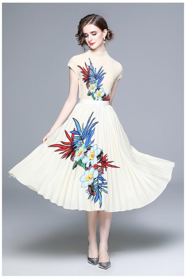 Vintage Print Pleated Short Sleeve Top and Pleated Skirt Fashion Two-Piece Suit