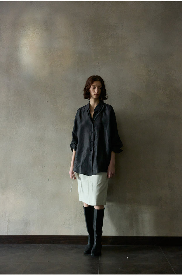 A Weathered And Aged, Slimming, Simple And Versatile Commuting Skirt