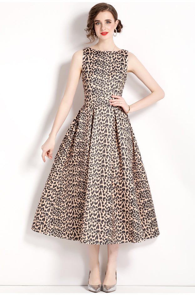 Vintage Leopard Print Sleeveless, High-Waisted Dress with Slim Waist and Full Skirt