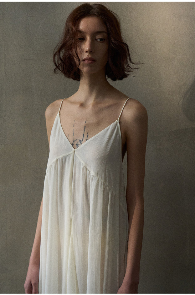 A Solid-Color, Elegant And Fashionable Irregular Tulle Backless Women Dress