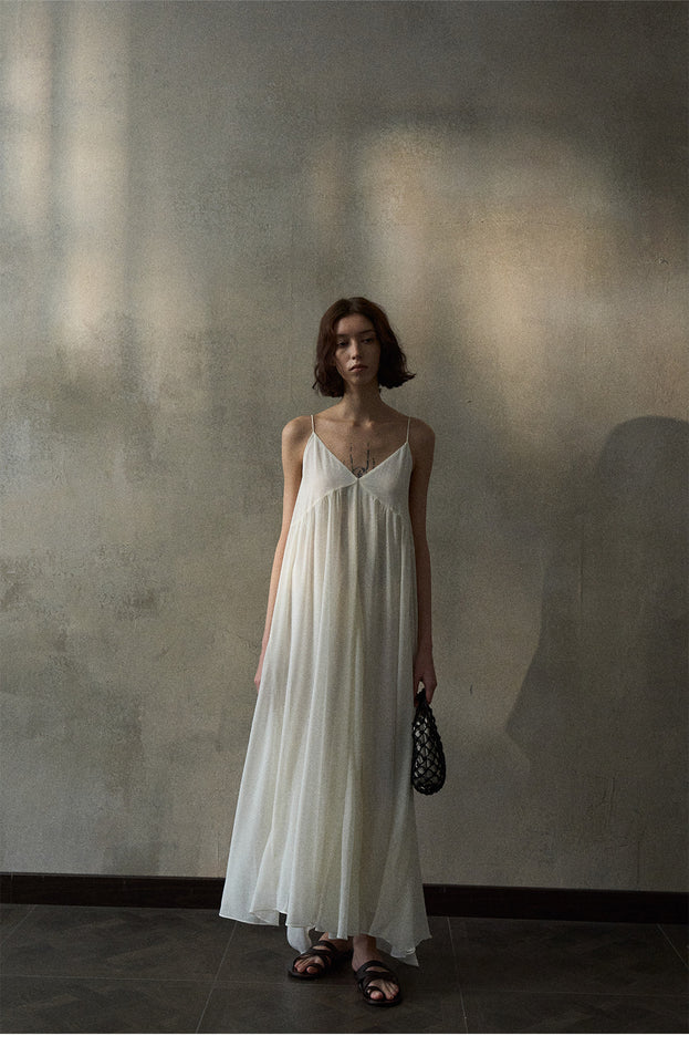 A Solid-Color, Elegant And Fashionable Irregular Tulle Backless Women Dress