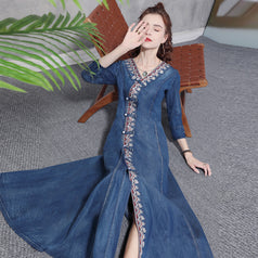 Slim Denim Skirt Vintage Embroidery V-Neck Coil Buckle Mid-Sleeve Dress