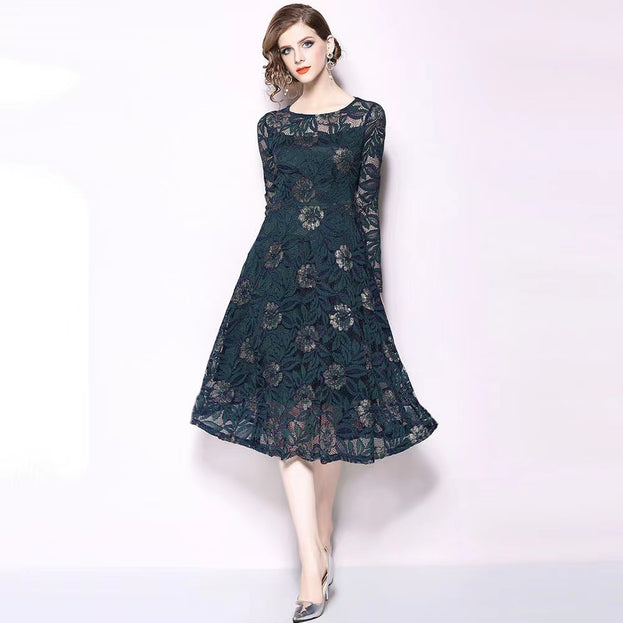 Silm-Fit Lace Dress