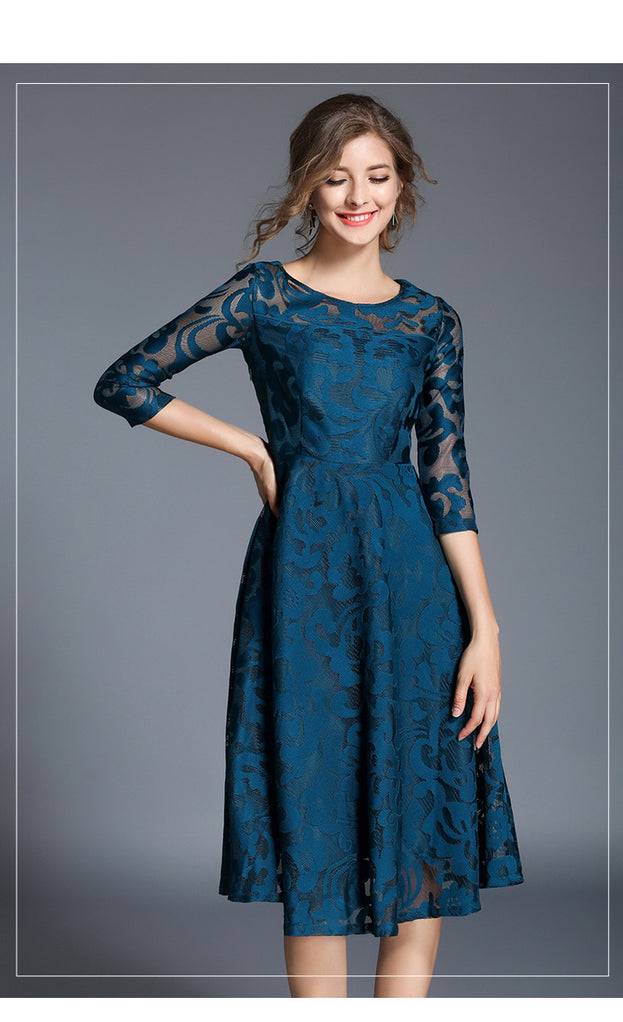 Slim Mid-Length Lace Dress with Large Swing