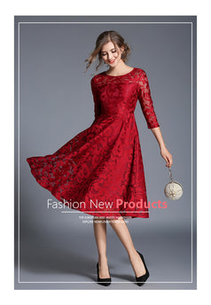 Slim Mid-Length Lace Dress with Large Swing