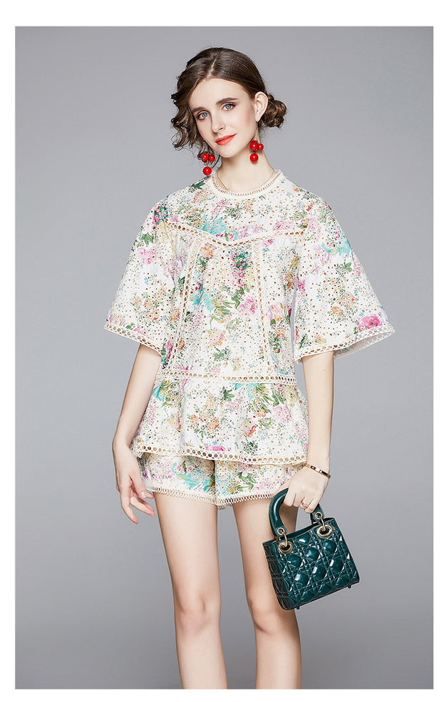 New Hollowed Out Embroidered Printed Top Shorts Loose Temperament Floral Two-Piece Set