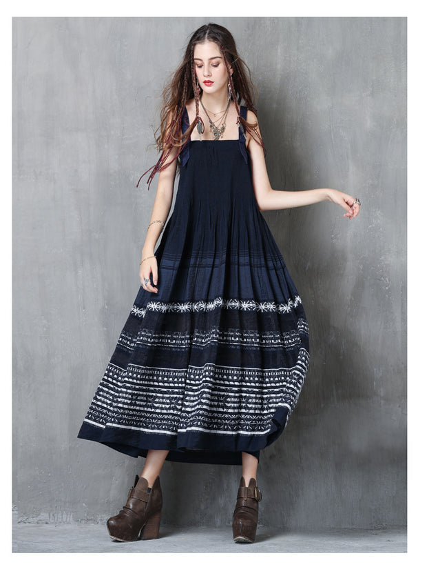 New Sling Skirt Vintage Embroidered Pleated Dress