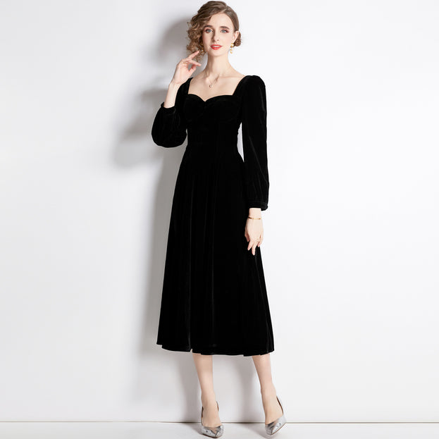 Velvet Dress with Square Neck and Long Sleeves