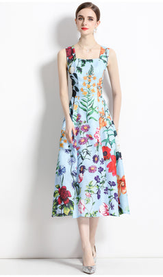 Vintage Print Sleeveless High-Waisted Dress with Slim Waist and Full Skirt