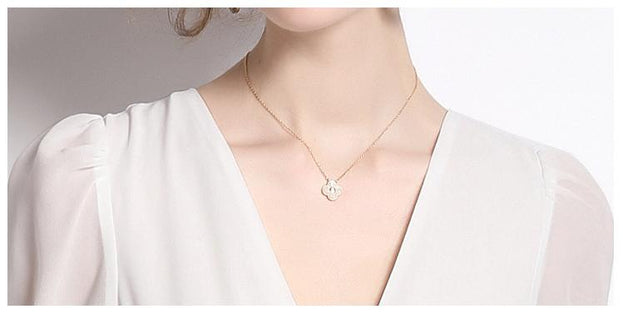 Temperament Retro Style Slimming White Dress Long-Sleeved V-Neck Skirt