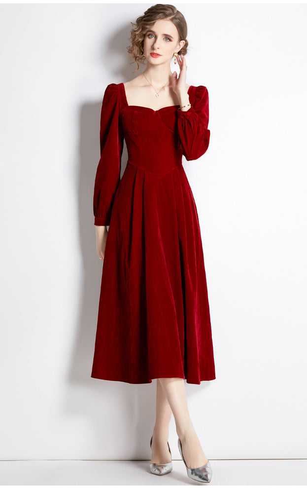 Velvet Dress with Square Neck and Long Sleeves