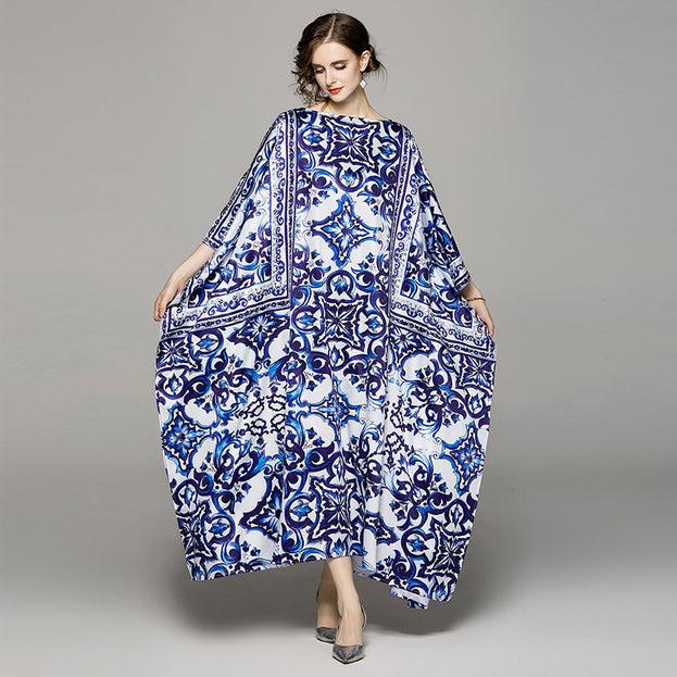 Fashionable Blue and White Porcelain One-Line Collar Loose Dress