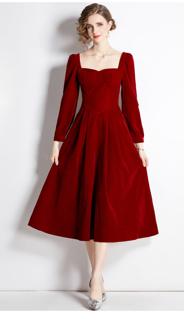 Velvet Dress with Square Neck and Long Sleeves